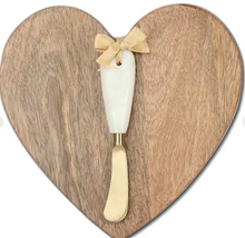 Load image into Gallery viewer, Heart Shaped Cutting and Cheese Board with spreader